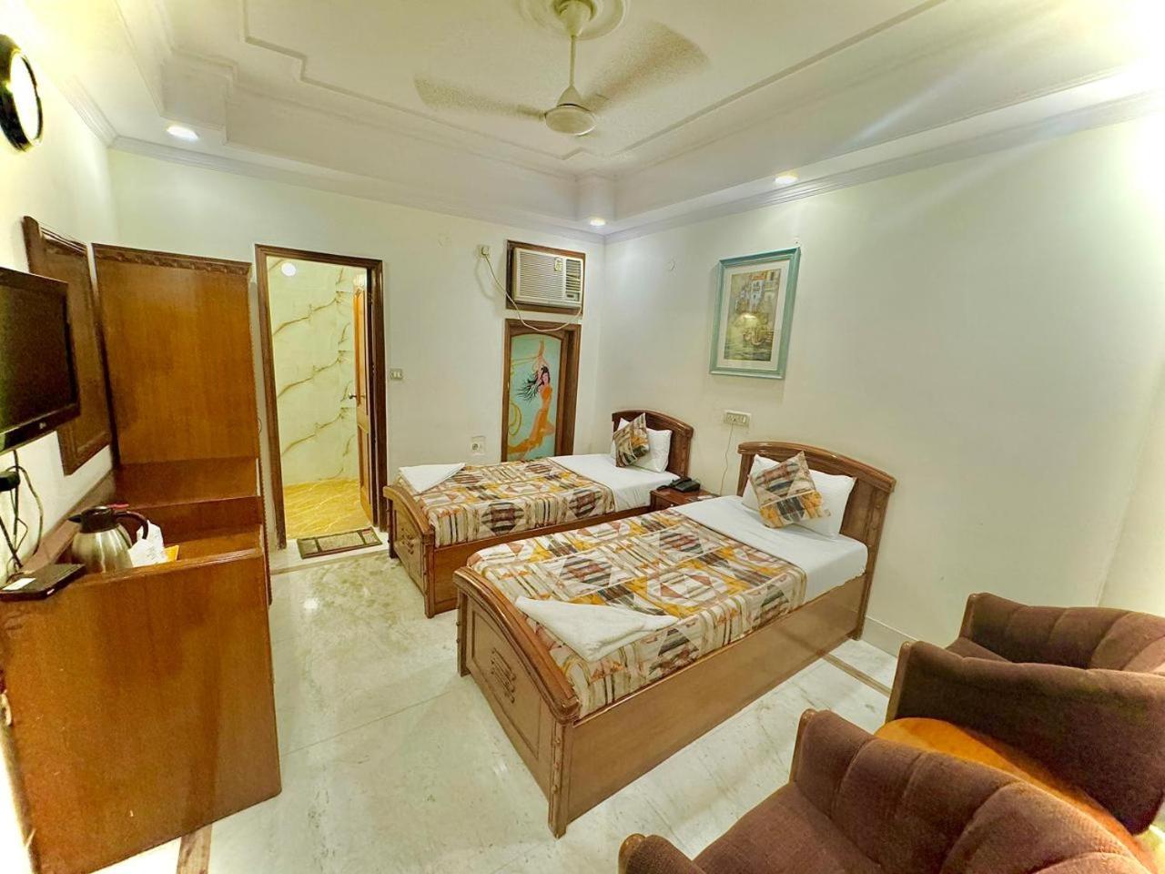 Hotel Pablas International, New Delhi, Near Metro Ngoại thất bức ảnh