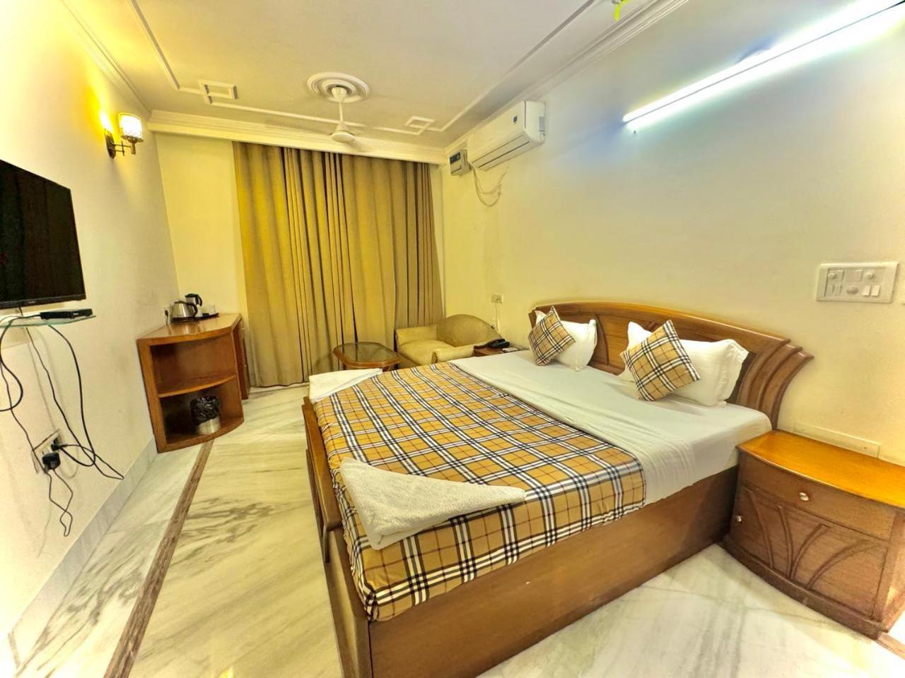 Hotel Pablas International, New Delhi, Near Metro Ngoại thất bức ảnh
