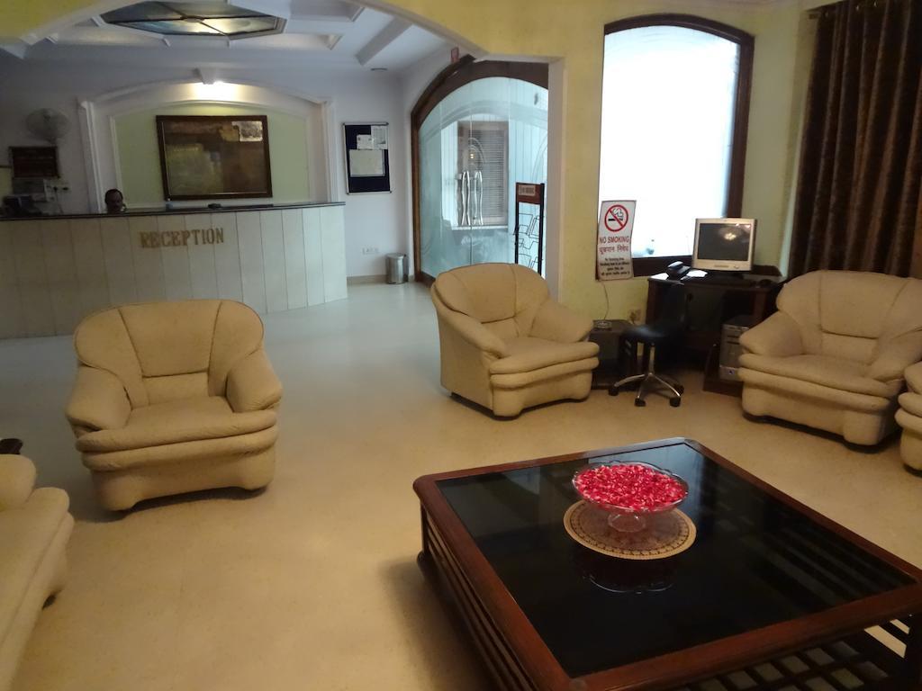 Hotel Pablas International, New Delhi, Near Metro Ngoại thất bức ảnh